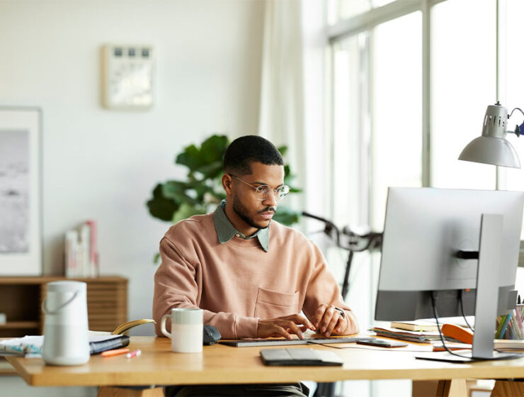 how to stay fit while working a desk job