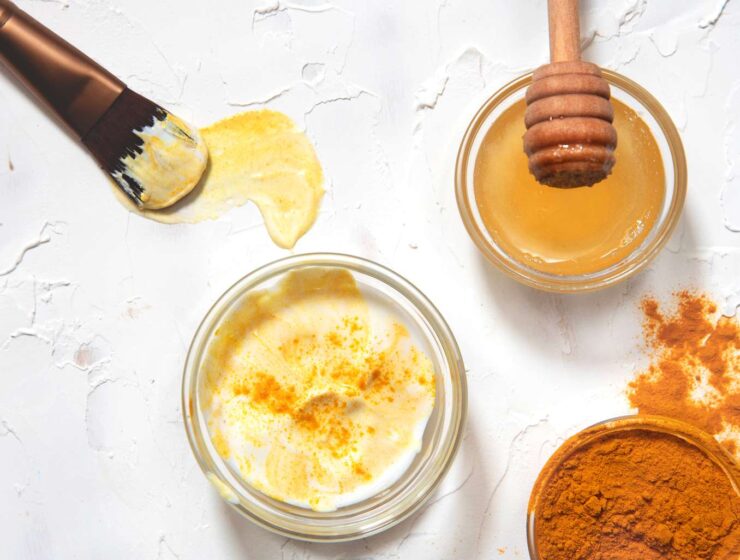 homemade turmeric face mask
