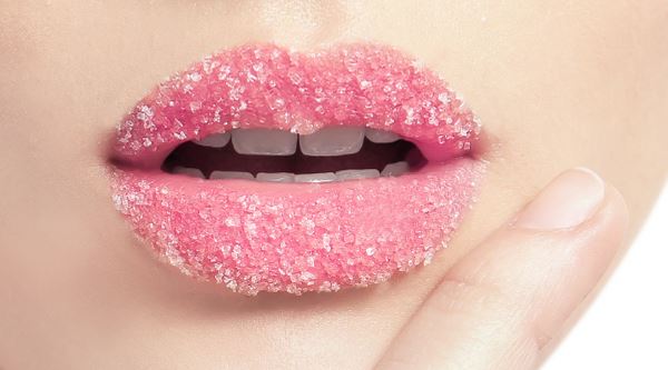 DIY lip scrub recipes for soft pink lips