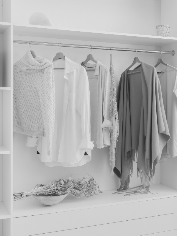 Consumer fashion minimalism