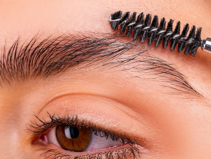 How to naturally enhance eyebrow growth