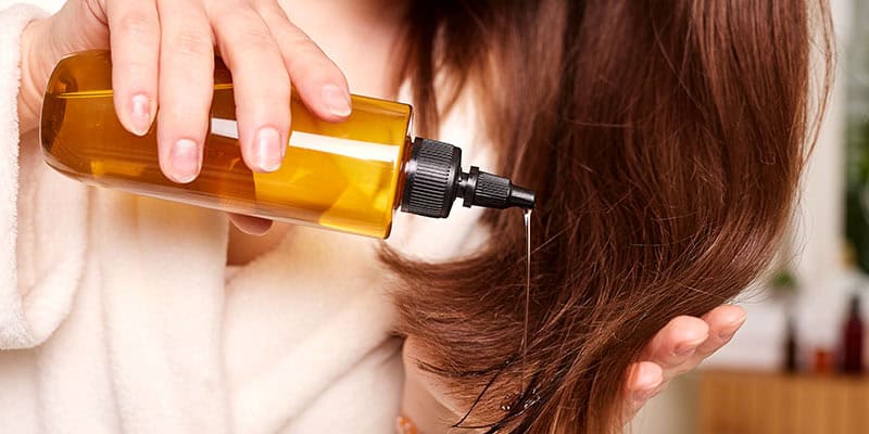 How to treat oily scalp naturally at home