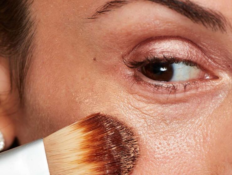 how to prevent makeup from creasing under eyes