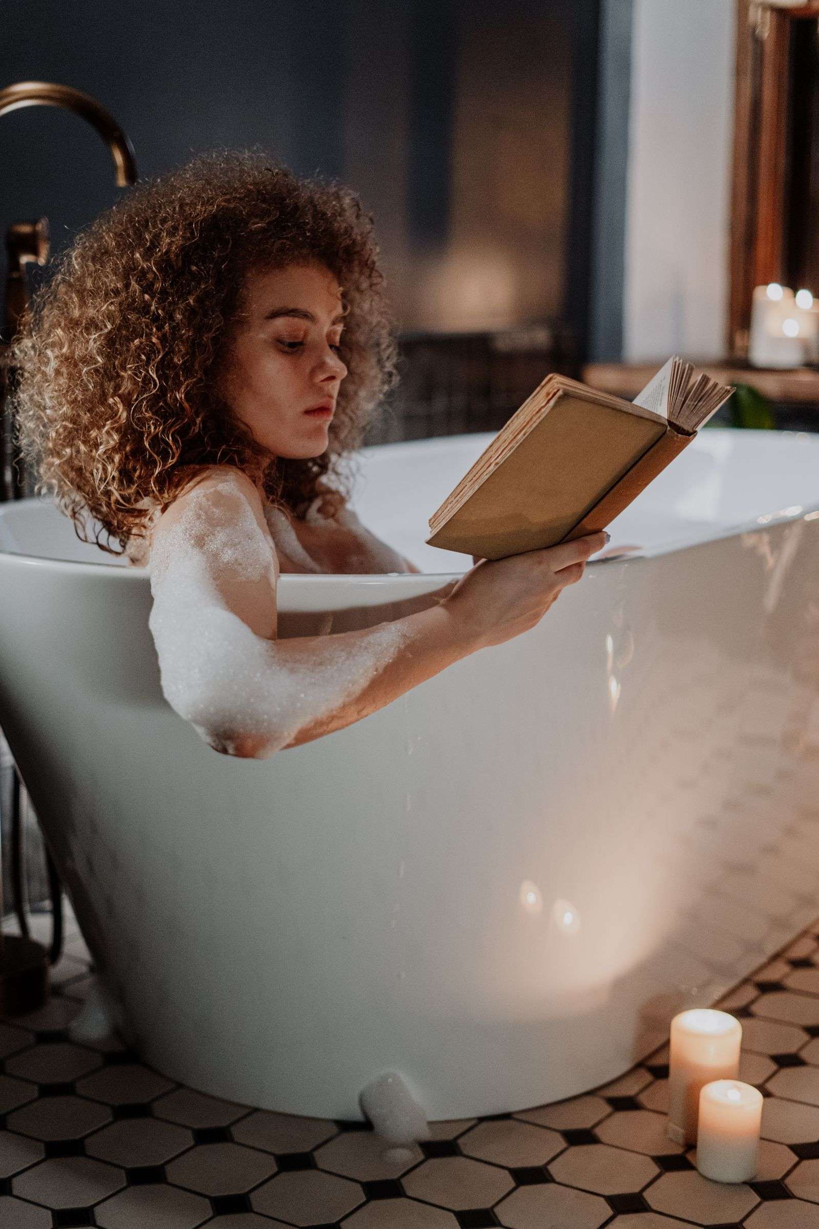A warm bath 90 minutes before bed, a proven way to fall asleep fast